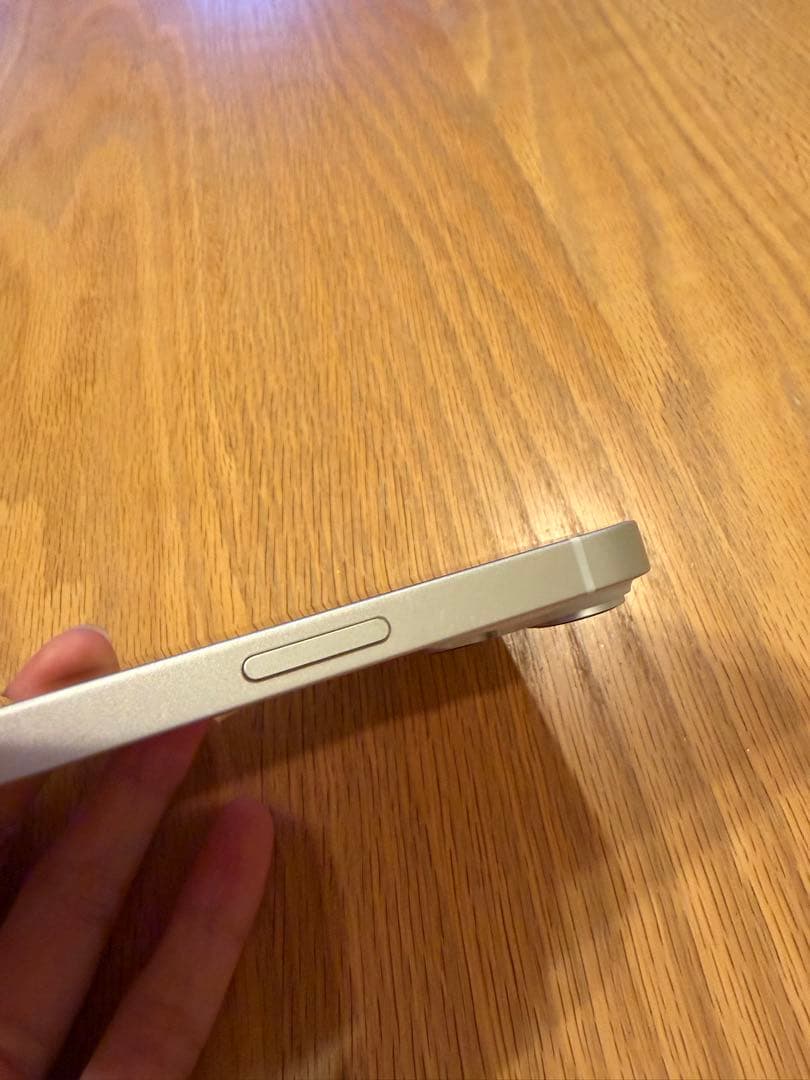 Apple iPhone 14 ホワイト 本体 充電ケーブル付き