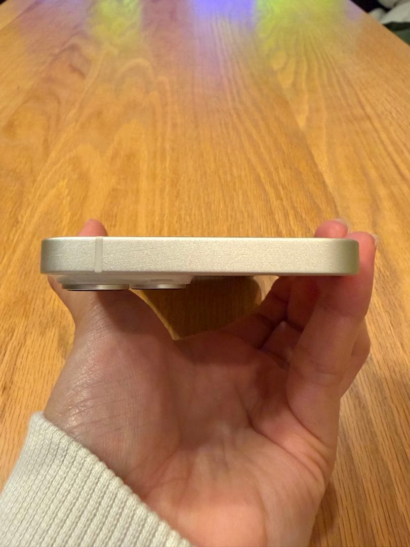 Apple iPhone 14 ホワイト 本体 充電ケーブル付き