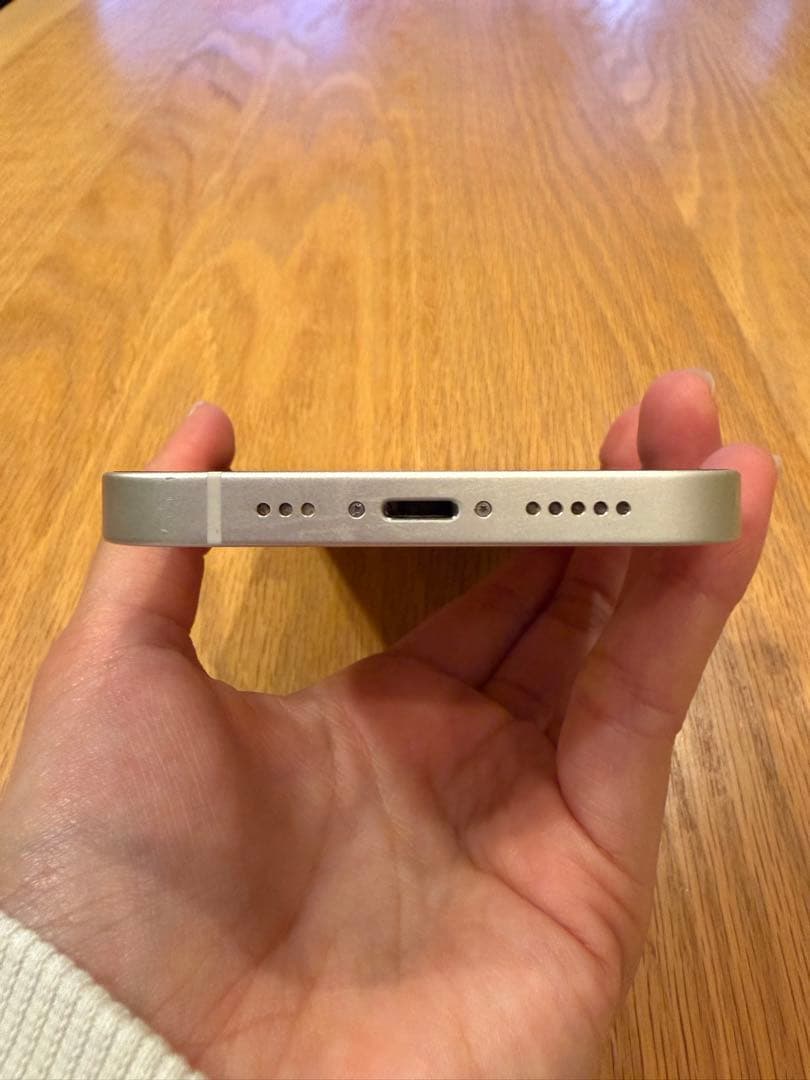 Apple iPhone 14 ホワイト 本体 充電ケーブル付き