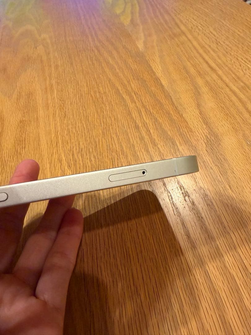 Apple iPhone 14 ホワイト 本体 充電ケーブル付き