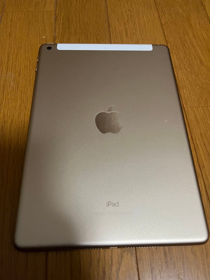 iPad(第5世代)ゴールド WiFi+Cellularモデル 32GB