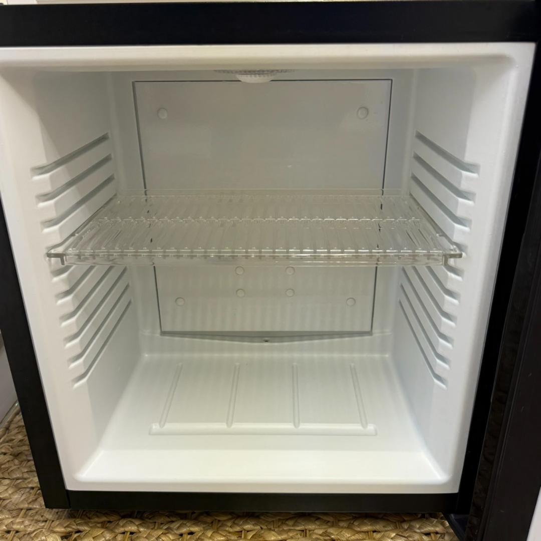 ★エスキュービズム　20L　冷蔵庫　ペルチェ式　WRH-M120　2018年製