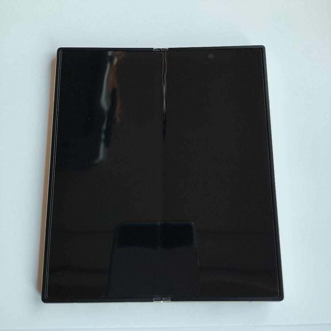 Samsung Galaxy Z Fold6 本体 ホワイト　ケース付き