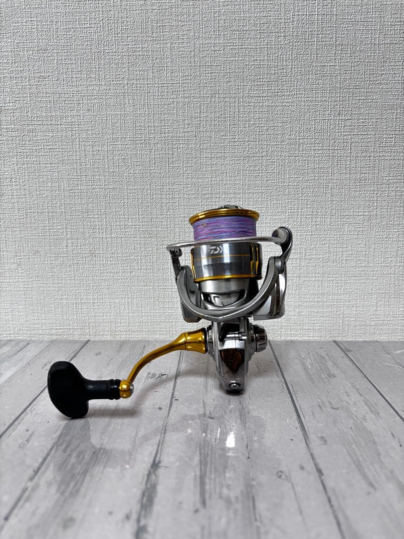 リール DAIWA18FREAMSLT3000S-CXH
