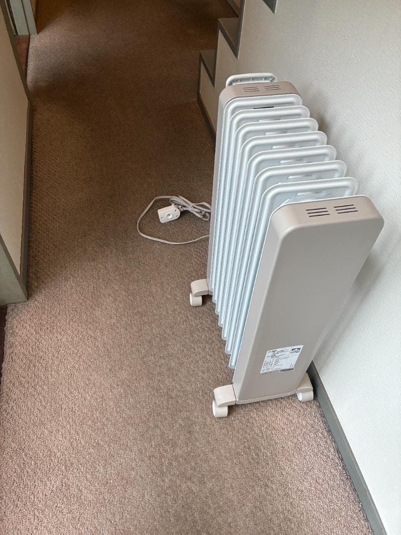 [美品] 暖房器具 デロンギ オイルヒーター RHJ21F0812-WH