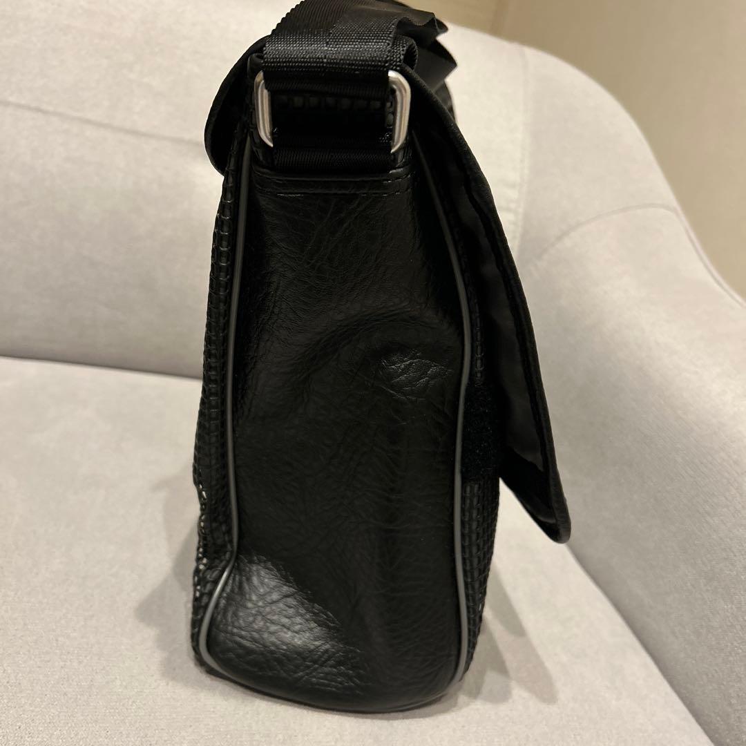 【超美品】DIESEL ディーゼル レザーメッセンジャーバッグ メタルロゴ 古着