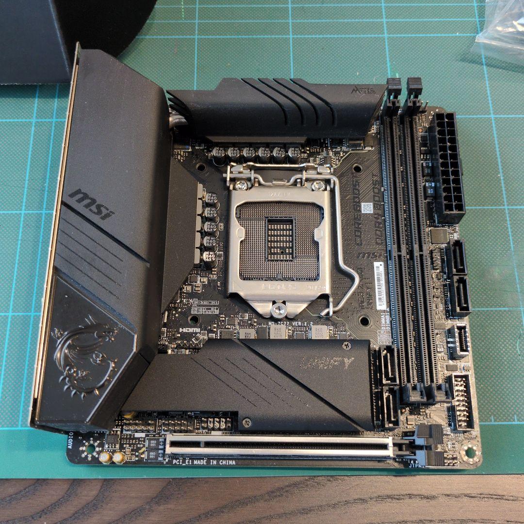 MSI Z490I UNIFY マザーボード