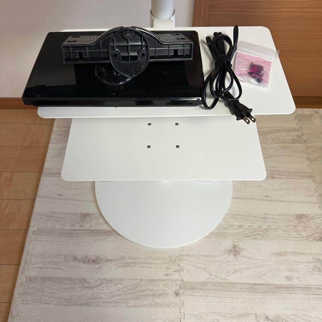 Panasonic パナソニック　TH-32F300 スタンド付き　2018年