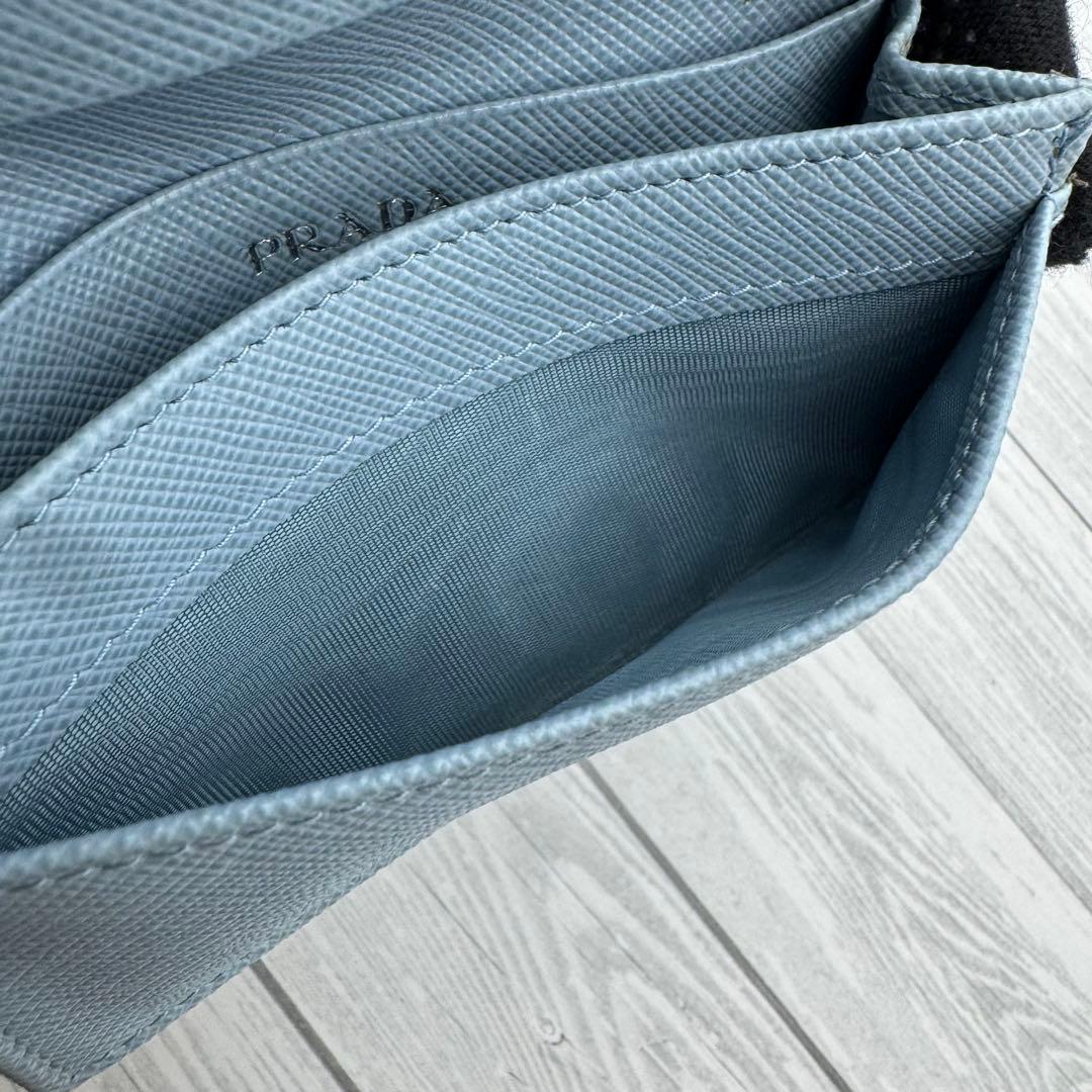 【美品】PRADA　名刺入れ　サフィアーノレザー　三角ロゴ　ブルー　カードケース