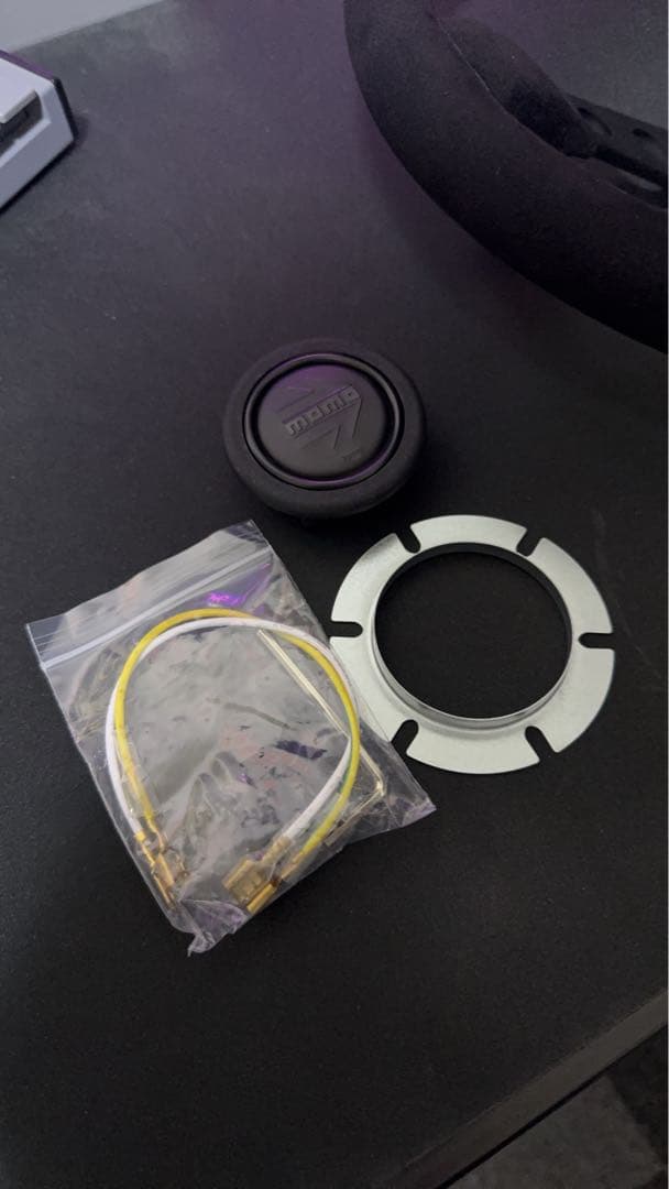 新品未使用・MOMO P-5 BLACK EDITION