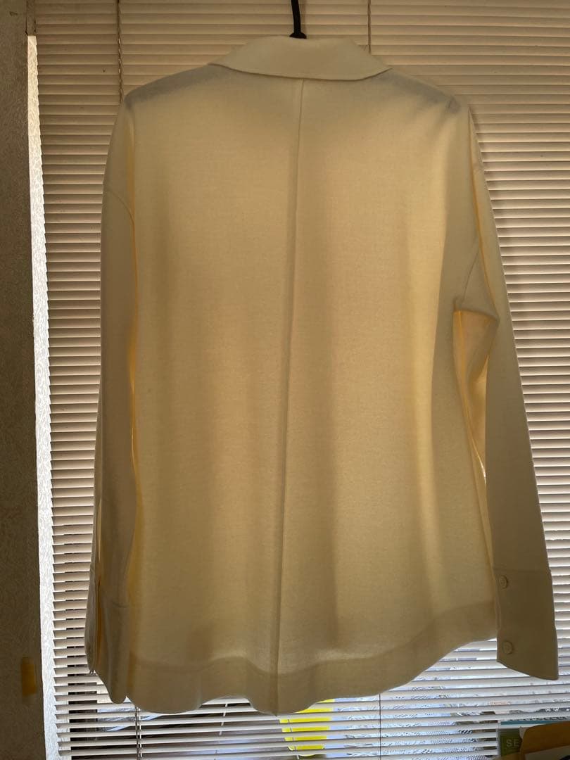 RHERE ウールブラウス　アイボリー