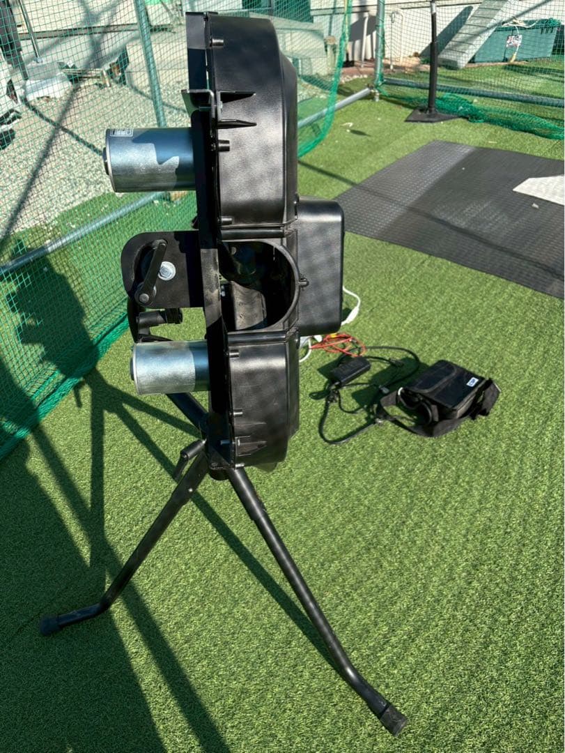 オーブ ピッチングマシン 速度調整可能（硬式使用）