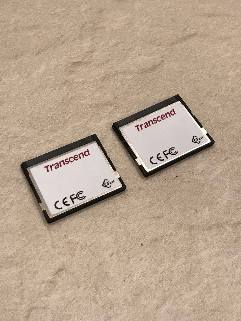 CFast2.0 カード 128GB 2枚、カードリーダーセット中古動作確認済み