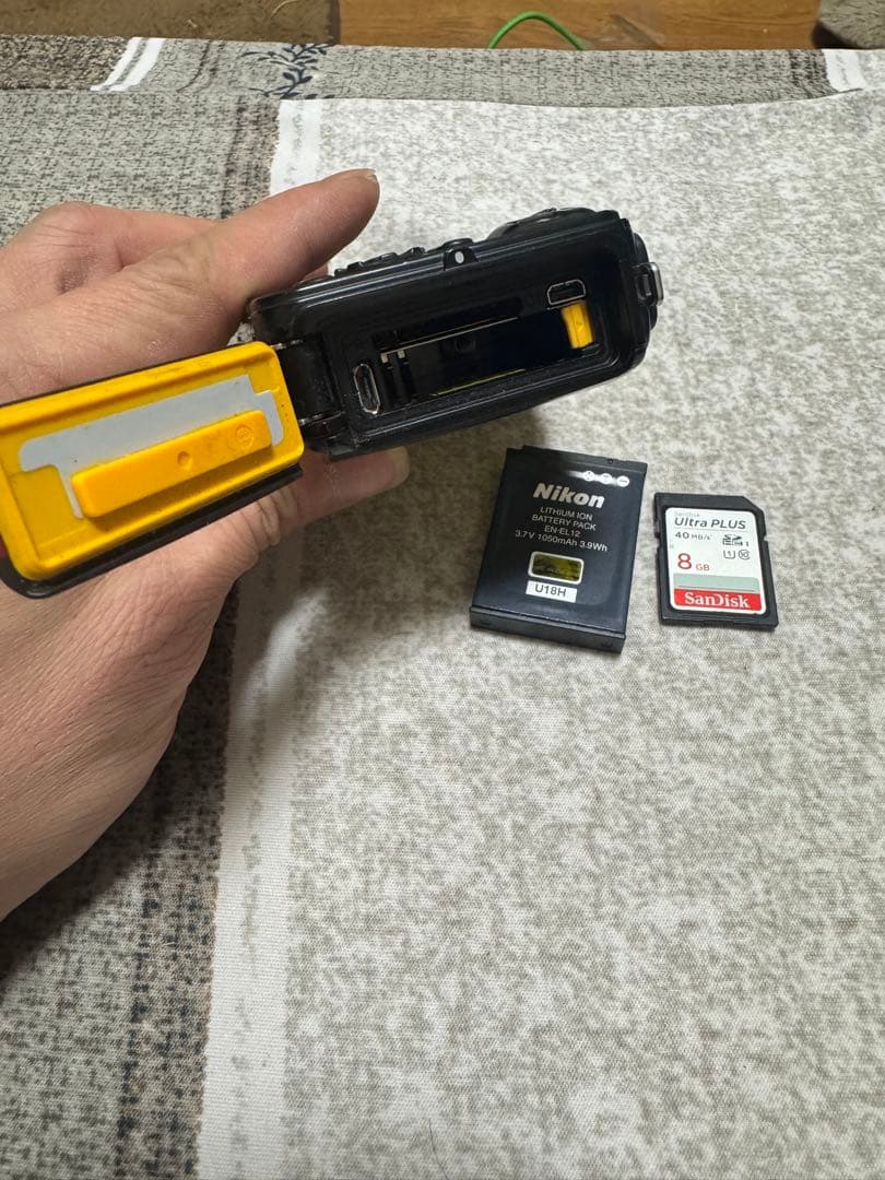 Nikon COOLPIX AW130防水デジタルカメラ