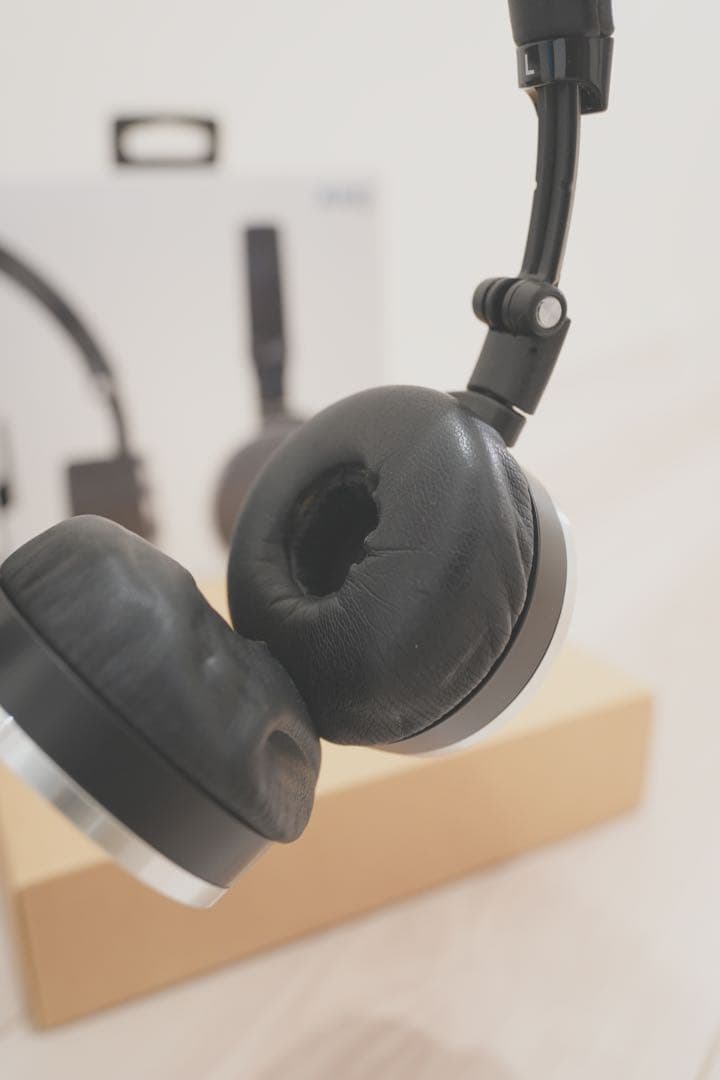 AKG N60 ノイズキャンセリングヘッドフォン ブラック