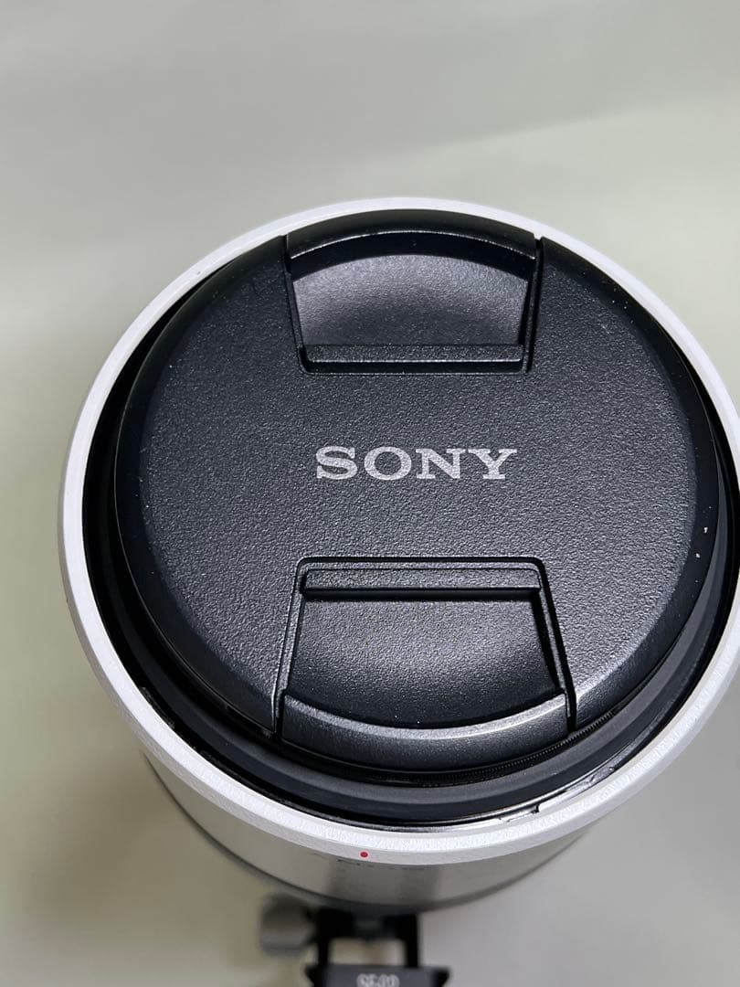 SONY FE 200-600mm F5.6-6.3 G OSSレンズフット付き