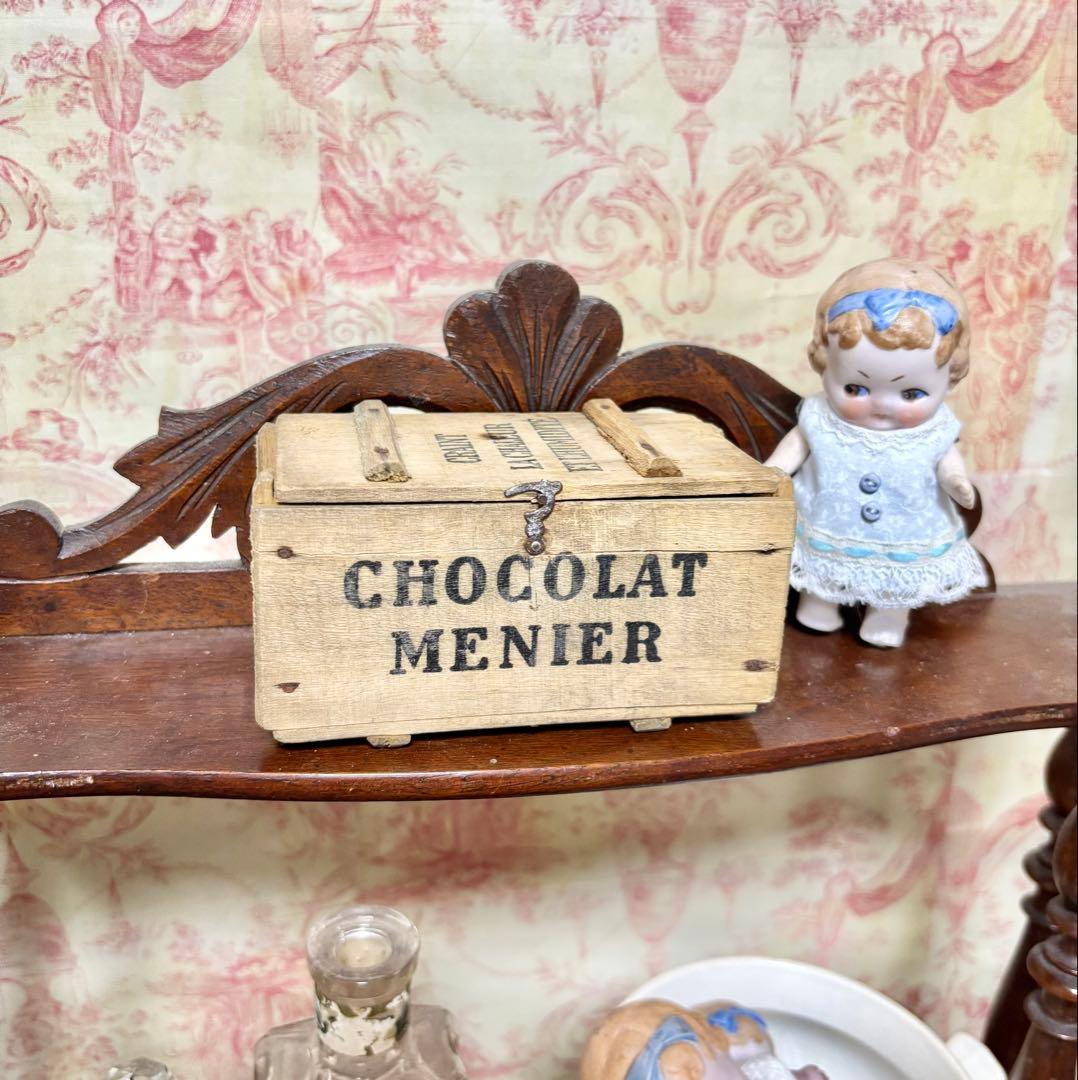 フランスアンティークCHOCOLAT MENIER ショコラメニエの木箱　最小