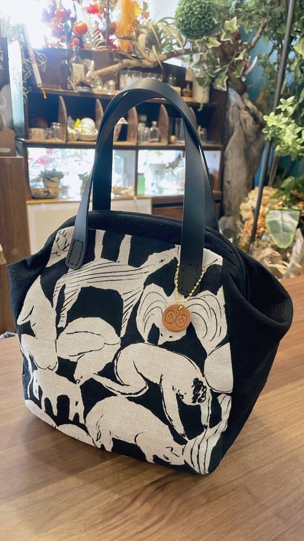 『2つの柄が楽しめる丸みを帯びたニュームバッグ』口金　⚮̈ミナペルホネン⚮̈