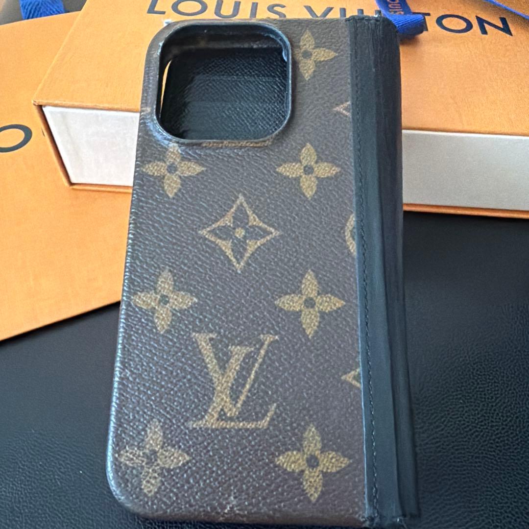ルイヴィトン iPhone15 Pro ケース 手帳型 モノグラム 箱あり正規品