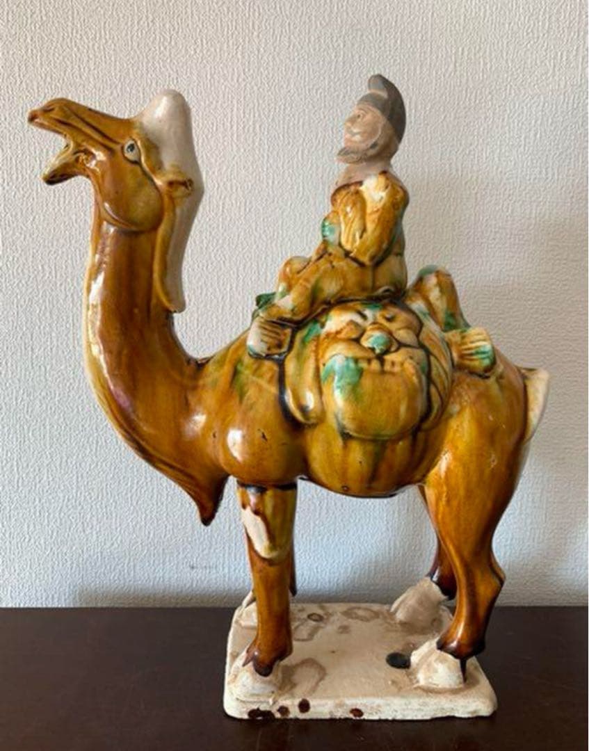 中国　唐時代　古美術 唐三彩駱駝上人物像共 箱、共布付き