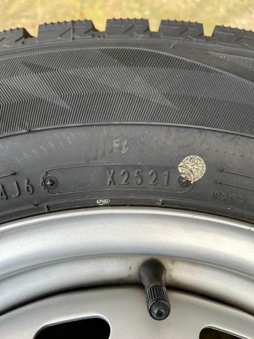 185/70R14 スタッドレスホイール4本 1シーズン使用　21年製　値下げ