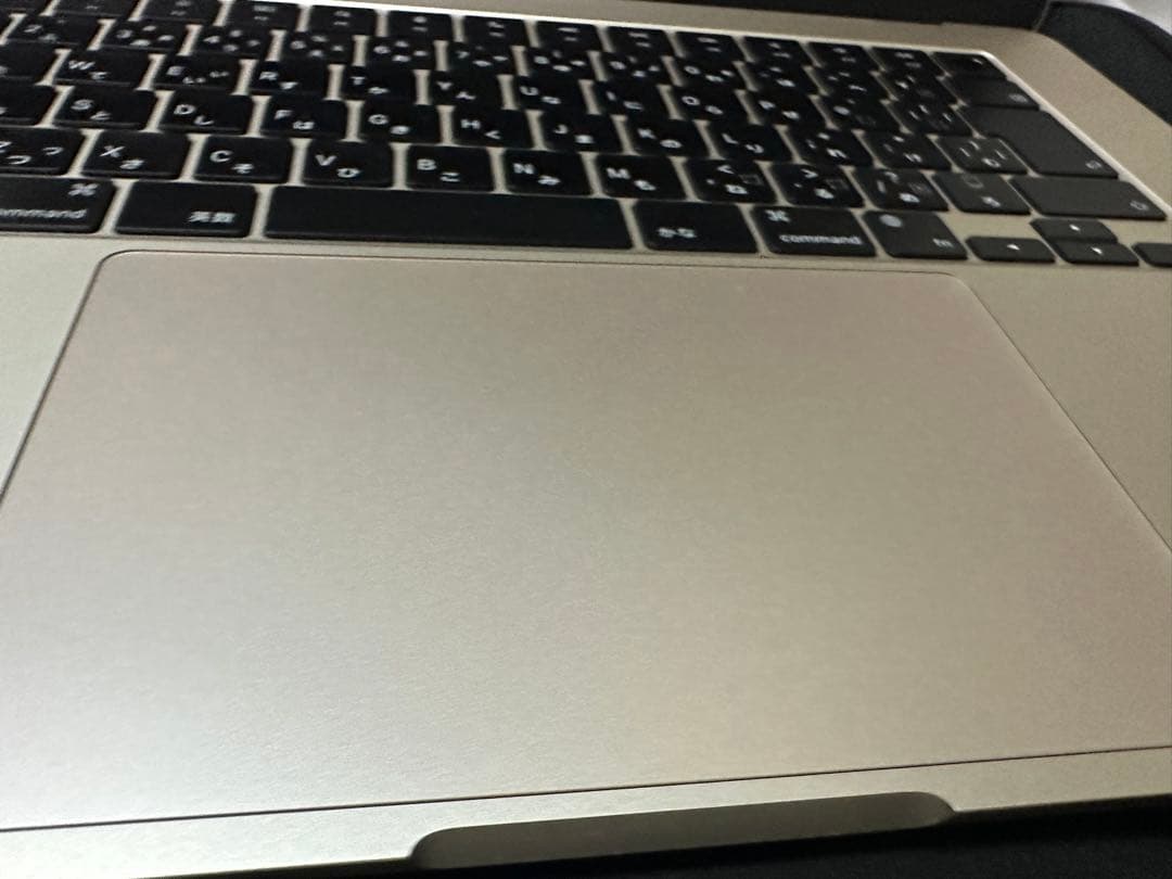 MacBook Air M2 8GB 15インチ