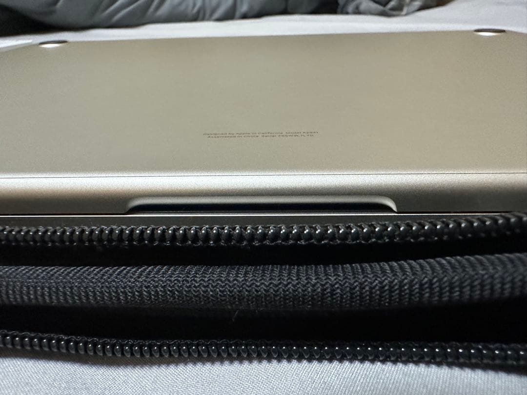 MacBook Air M2 8GB 15インチ