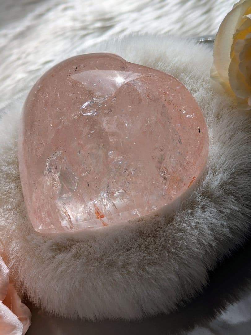 ♡ピンクアゼツライト（通称） 濃ピンク　クリアクォーツ♡　ぷっくりハート