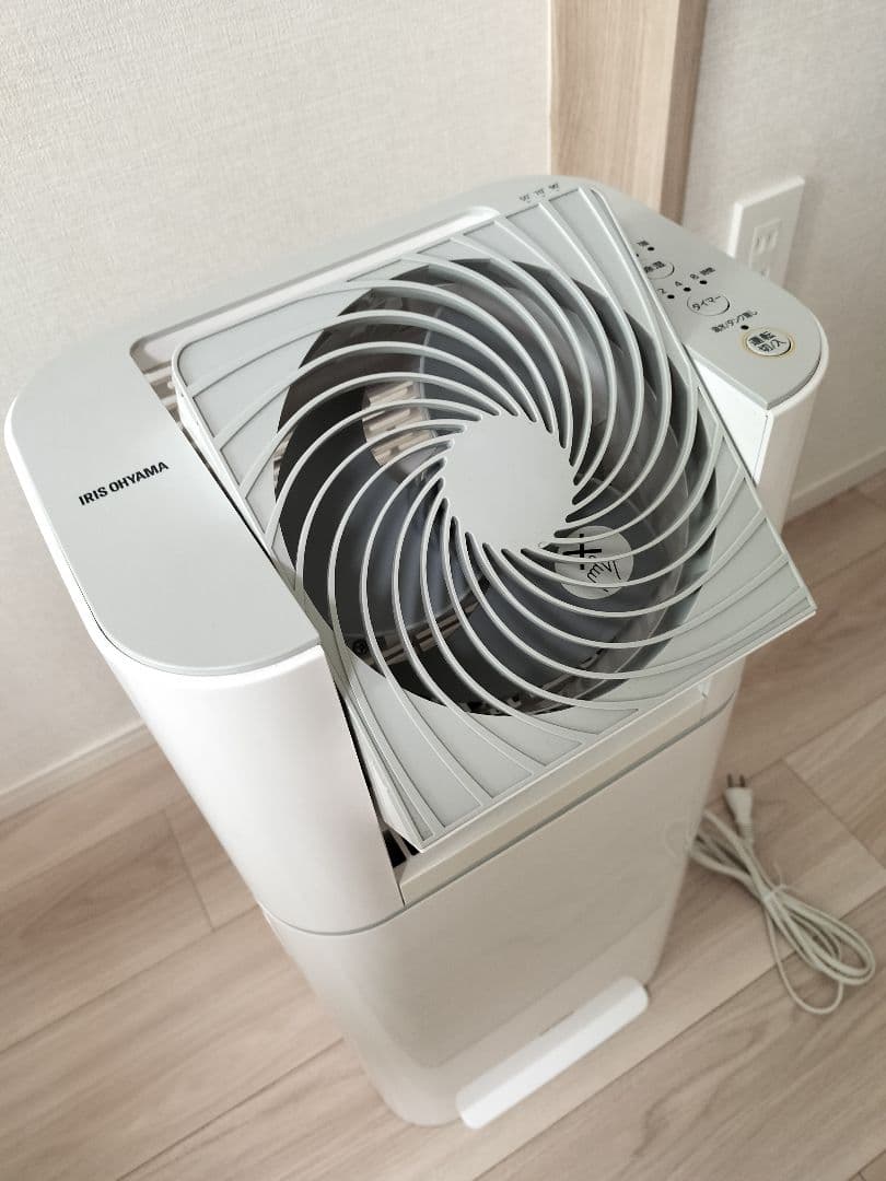 ⚫︎ 衣類乾燥機除湿機 IJD-I50-WH 2021年製 ホワイト