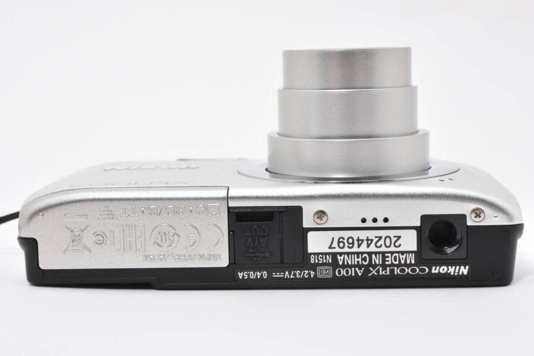 美品 ニコン　Nikon COOLPIX A100 シルバー ＃A284