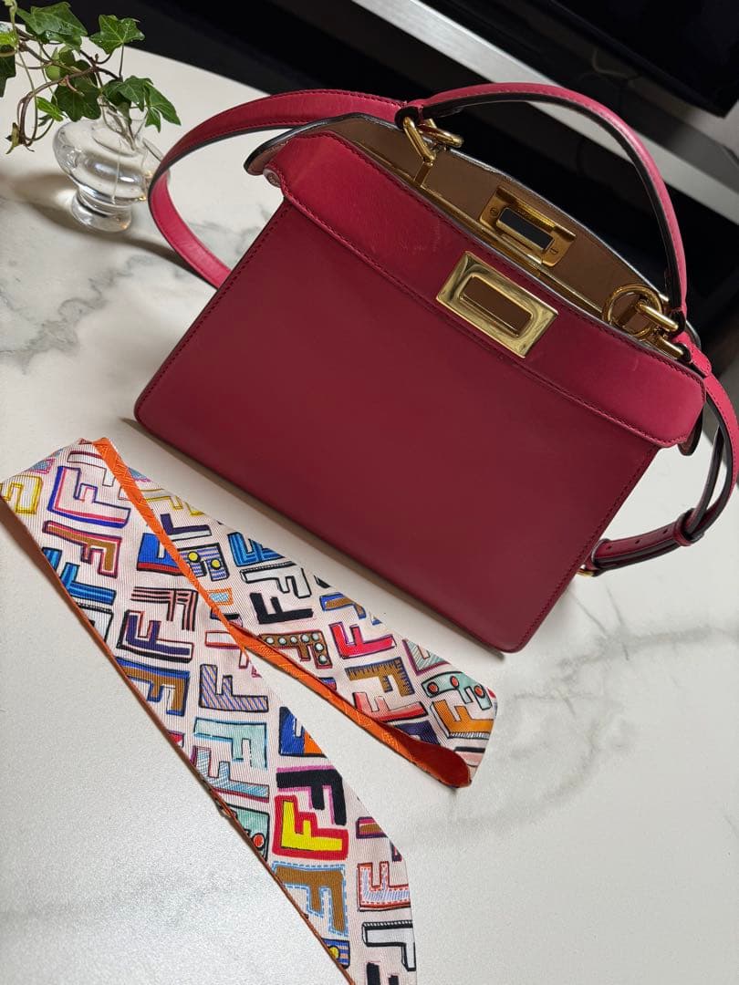 ク*ー様 FENDI⭐︎ピーカブー⭐︎フューシャピンク