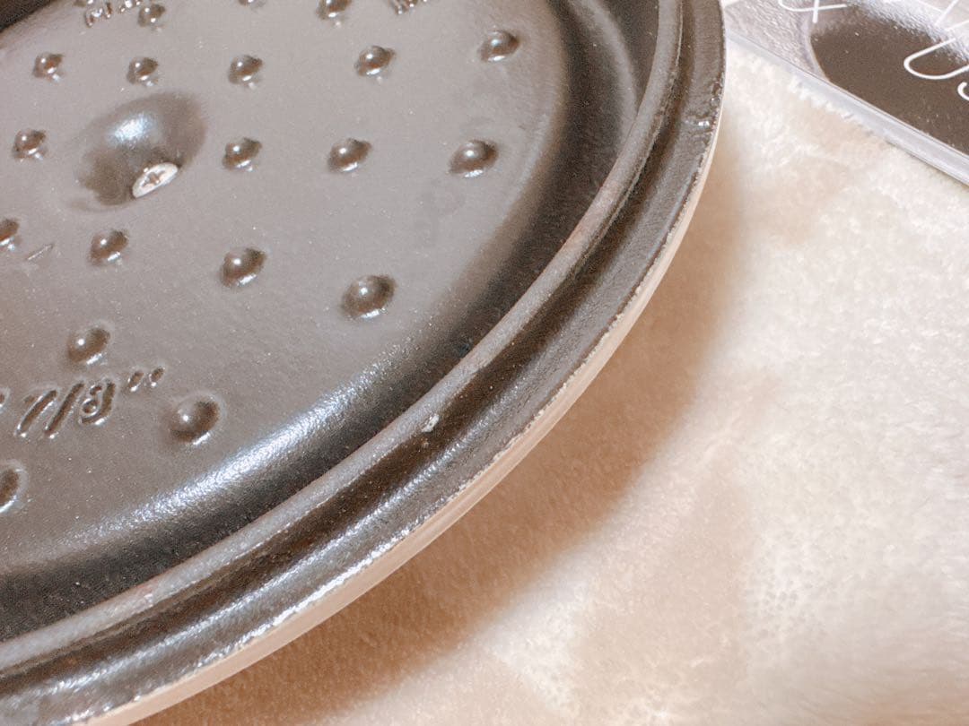 【美品】優しいリネンカラー×使い勝手抜群20cm◎ストウブココットラウンド20