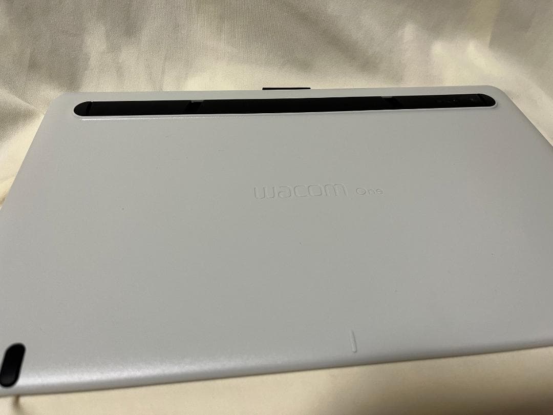 【中古】Wacom One 13.3インチ　ペンタブ【箱付】