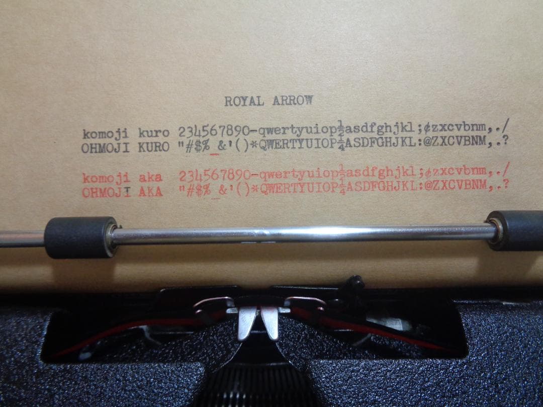 実働品　 ARROW ロイヤルタイプライター 1946年製