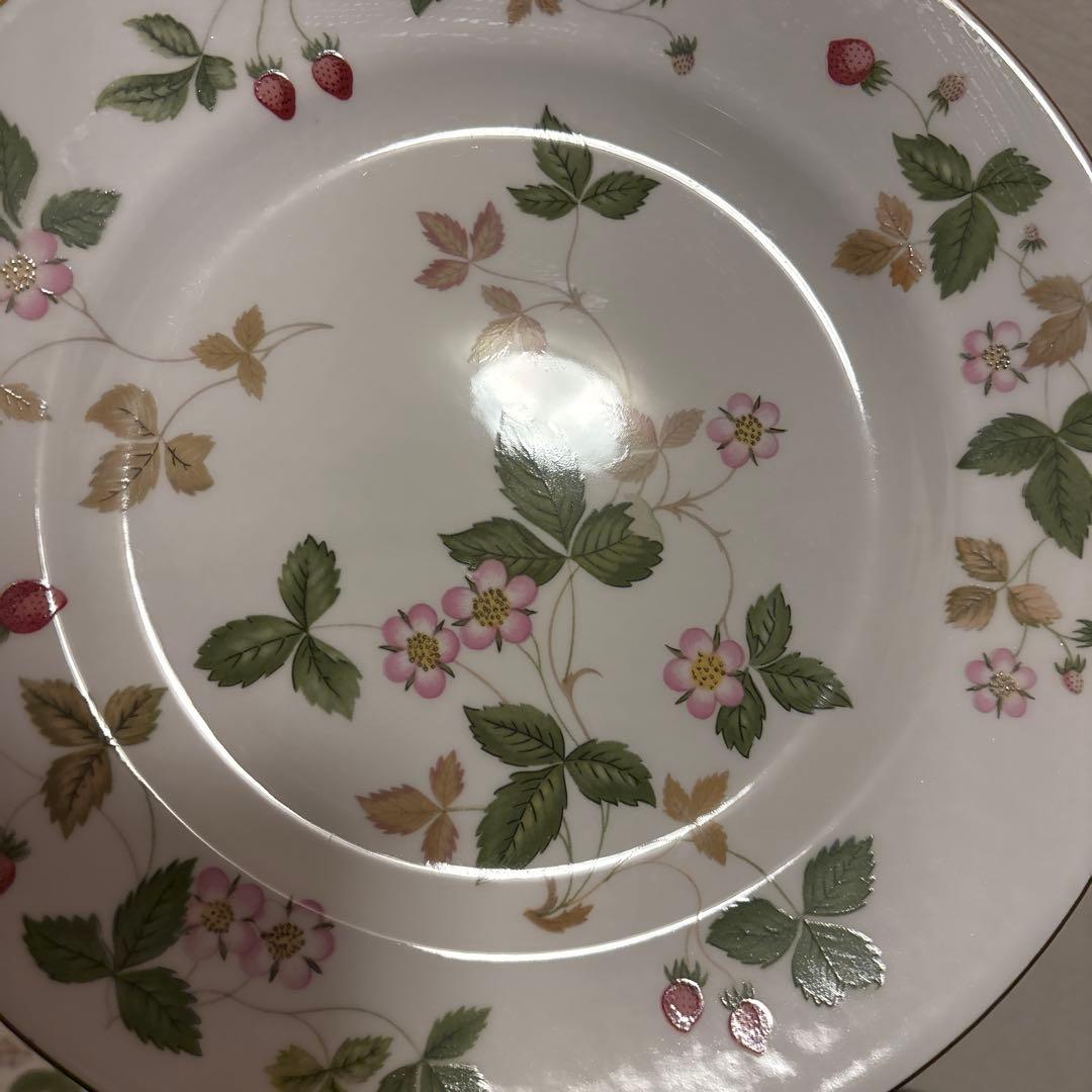 ウェッジウッド　ワイルドストロベリー　デザートプレート　20.5cm