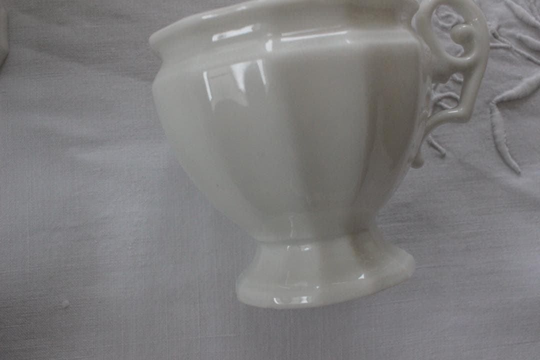 お花のクリームポット【ポ・ア・クレム】ポーセレン白磁器 /フランスアンティーク
