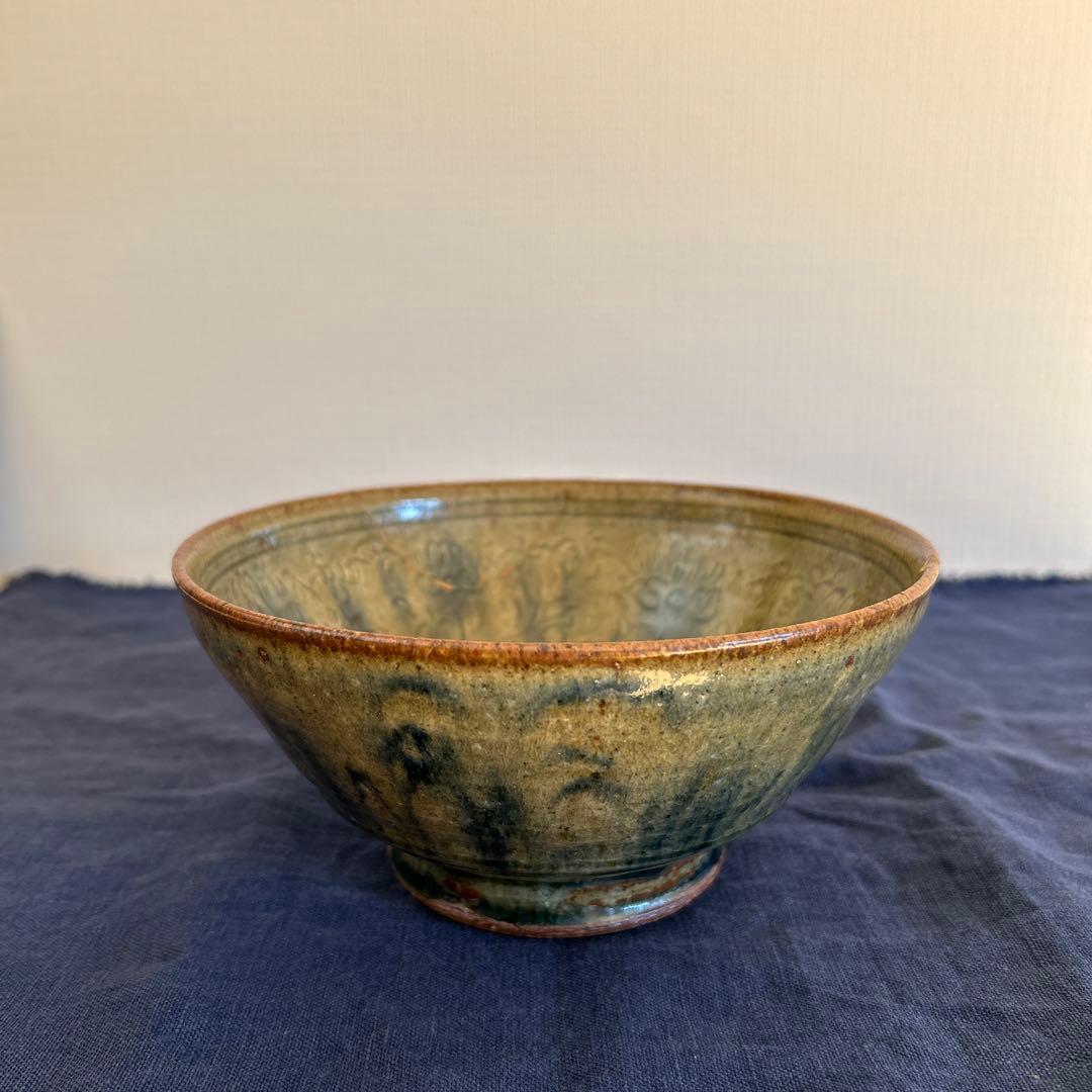 イムサエムさん　深鉢【欠けあり】