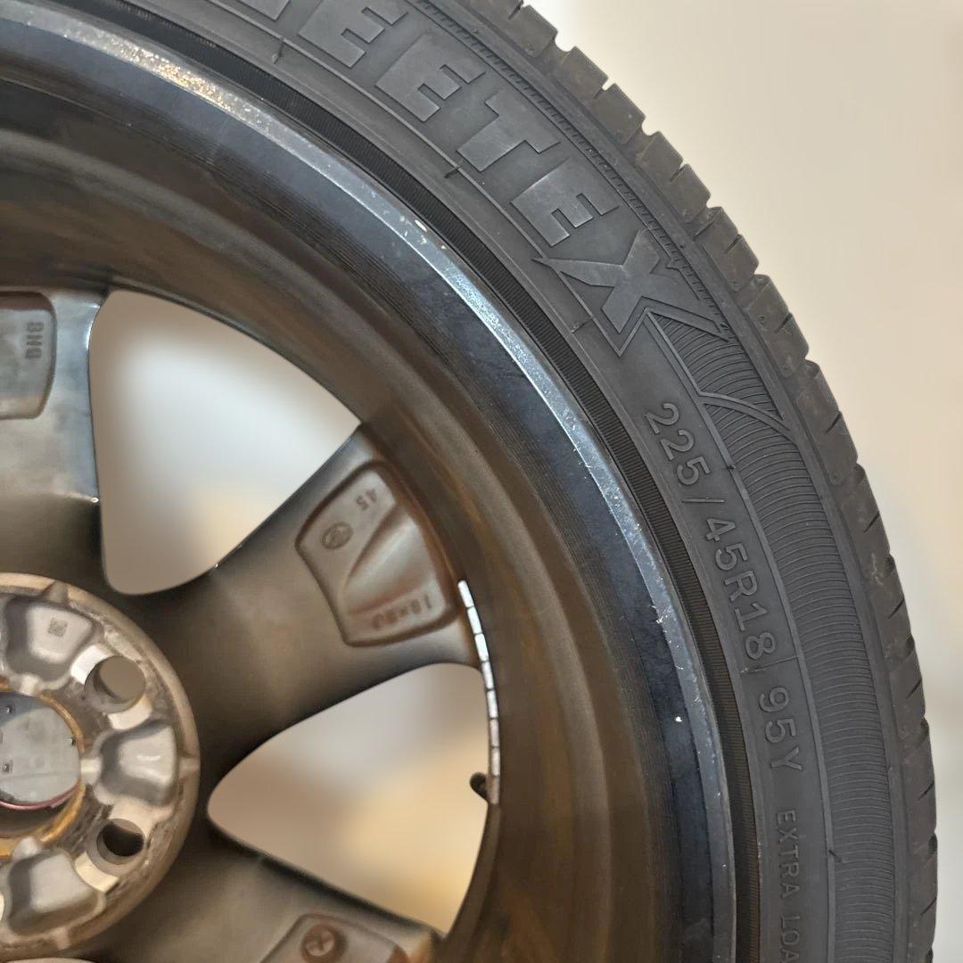 1本トヨタ220系クラウン18インチ純正ホイール タイヤ付き