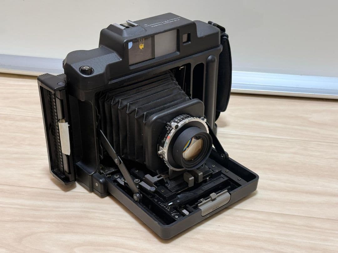 FUJI インスタントカメラ 1:5.6 f=105mm FP-1