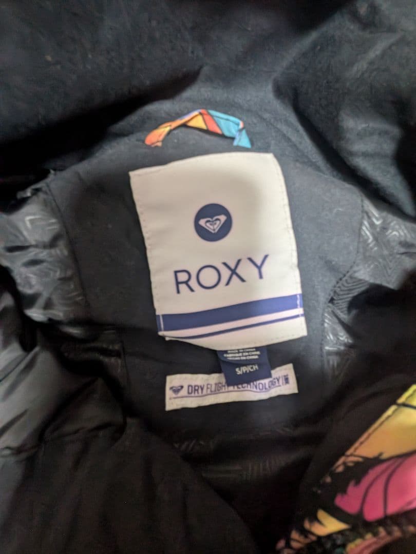 スキーウエア　上ROXY　下Kissmark　Sサイズ　定価５万円相当