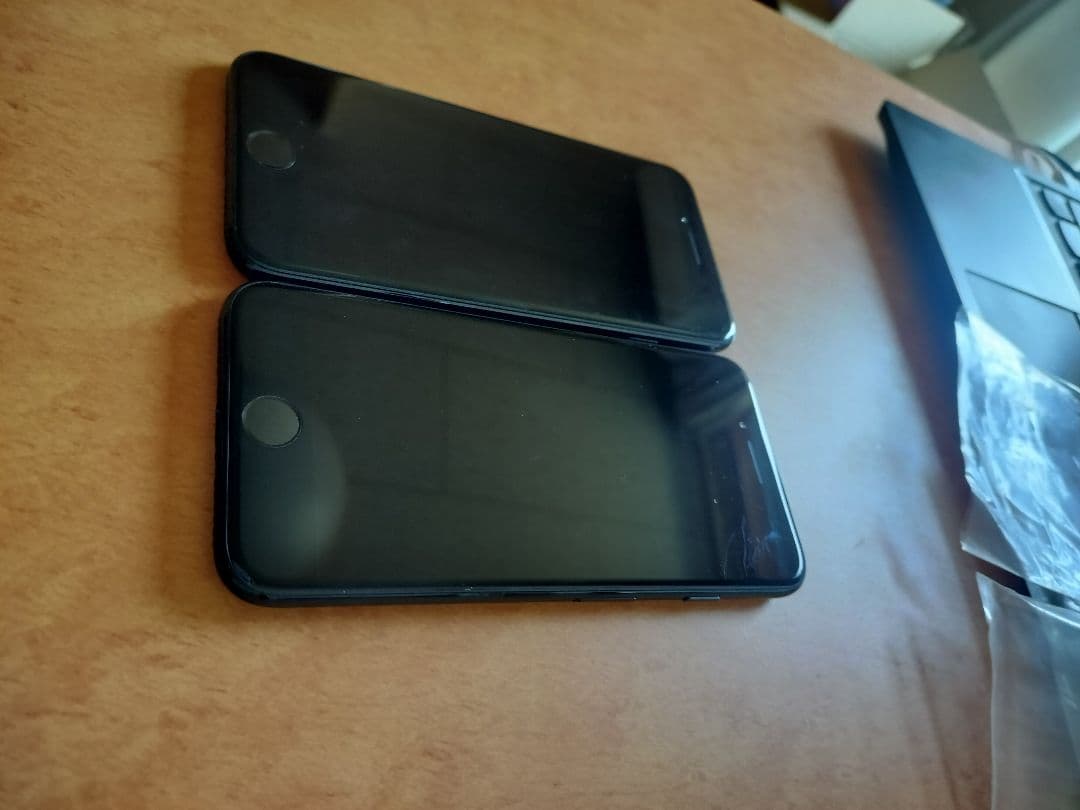 2台セットiPhone 7 128GB simフリーバッテリー96%&98%