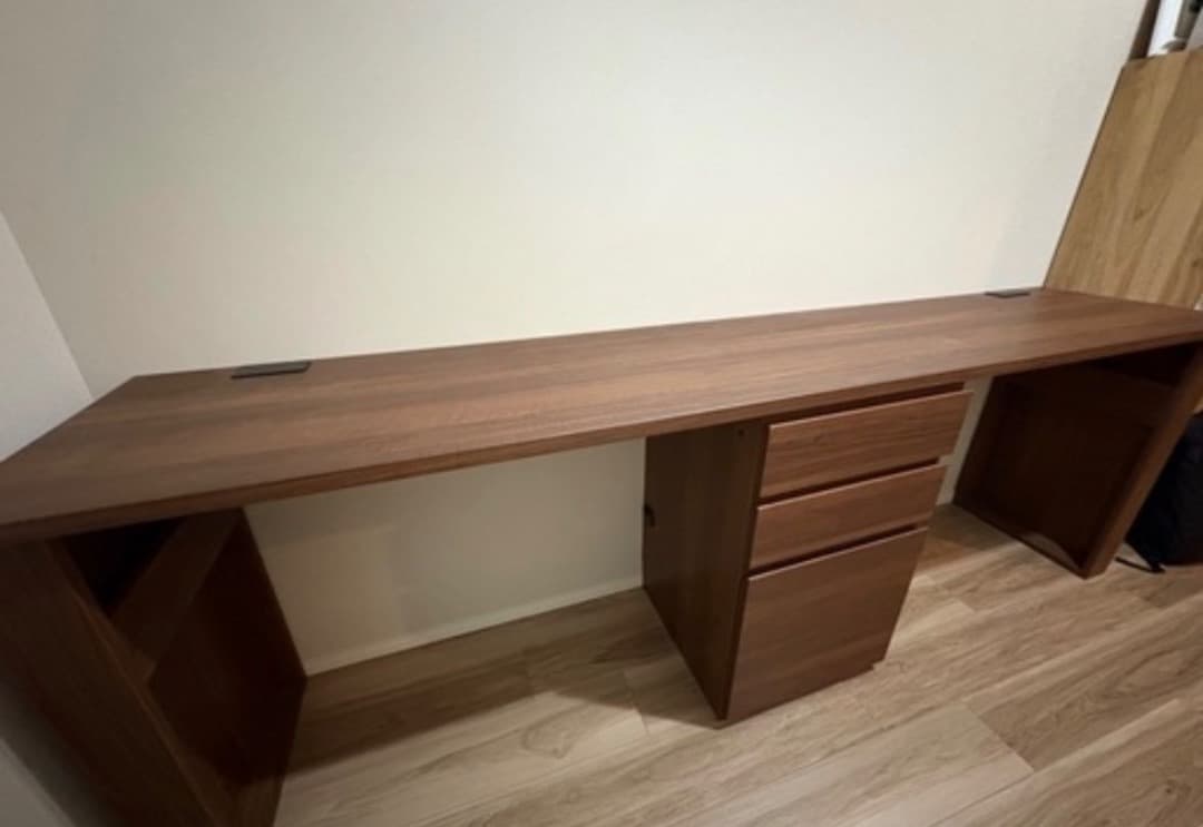 パモウナ　家具　2人掛け　ブラウン木製デスク 引き出し3つ ケーブルホール付き