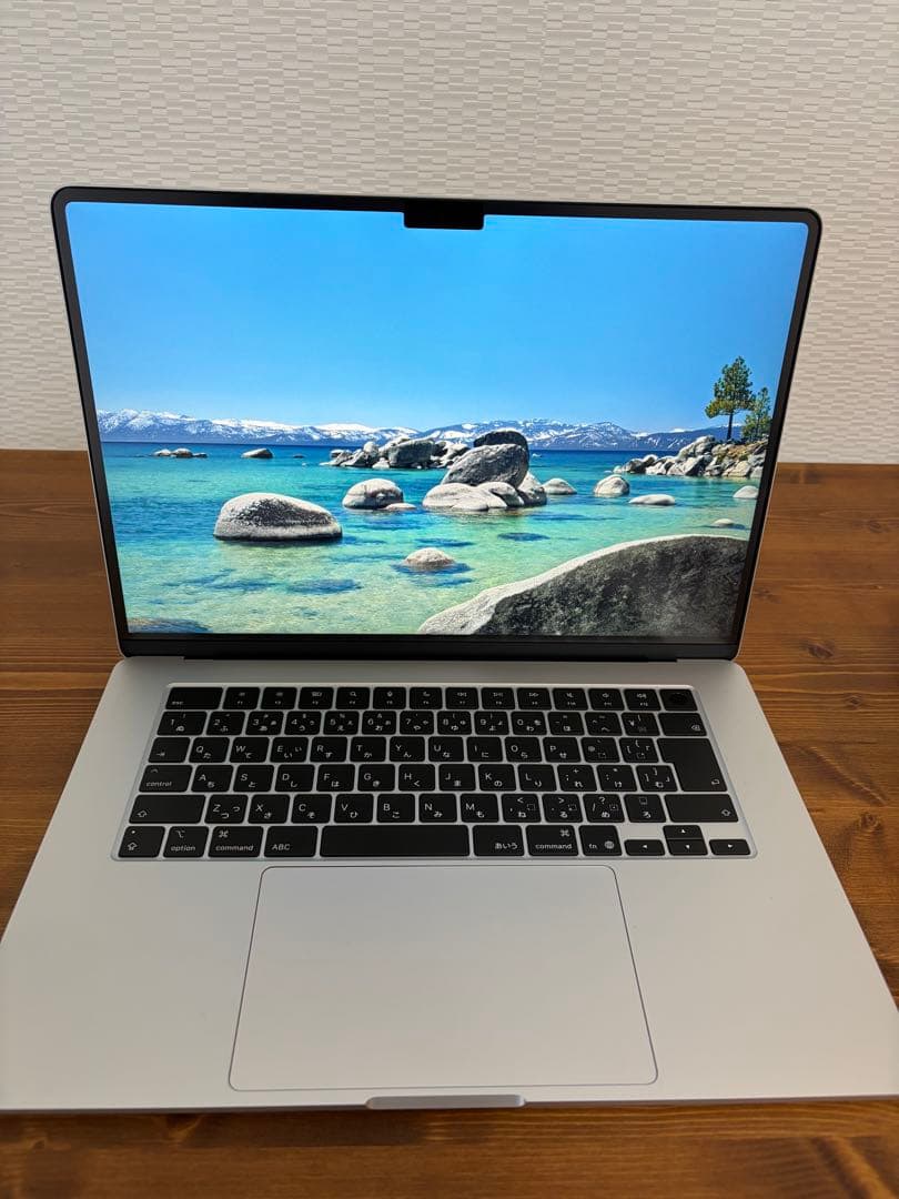 【雨】MacBook Air M4 15インチ 16GBメモリ