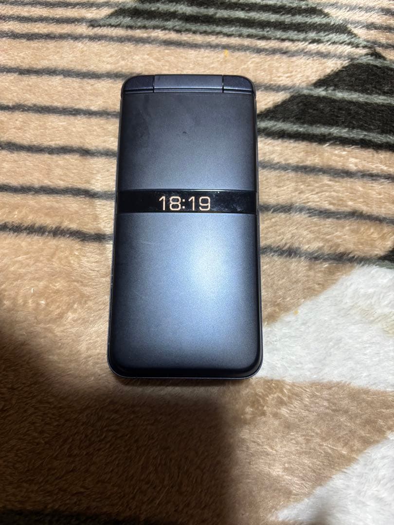 携帯電話本体 docomo ky-42c DIGNO