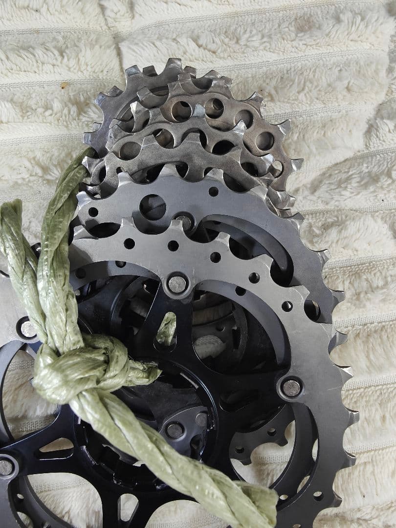 SHIMANO デュラエース スプロケットCS-R9100 12-28　美品☆