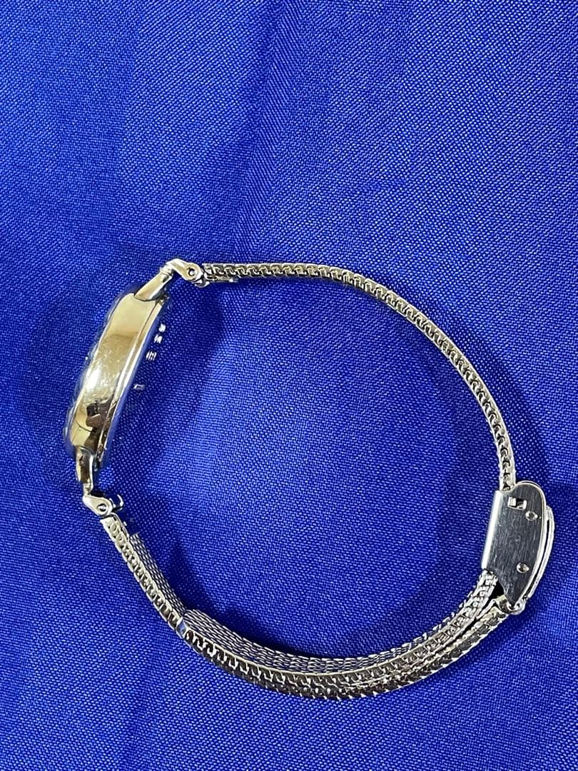 agete アガット　オーバルフェイス　ジュエリーウォッチ　ダイヤ　シェル