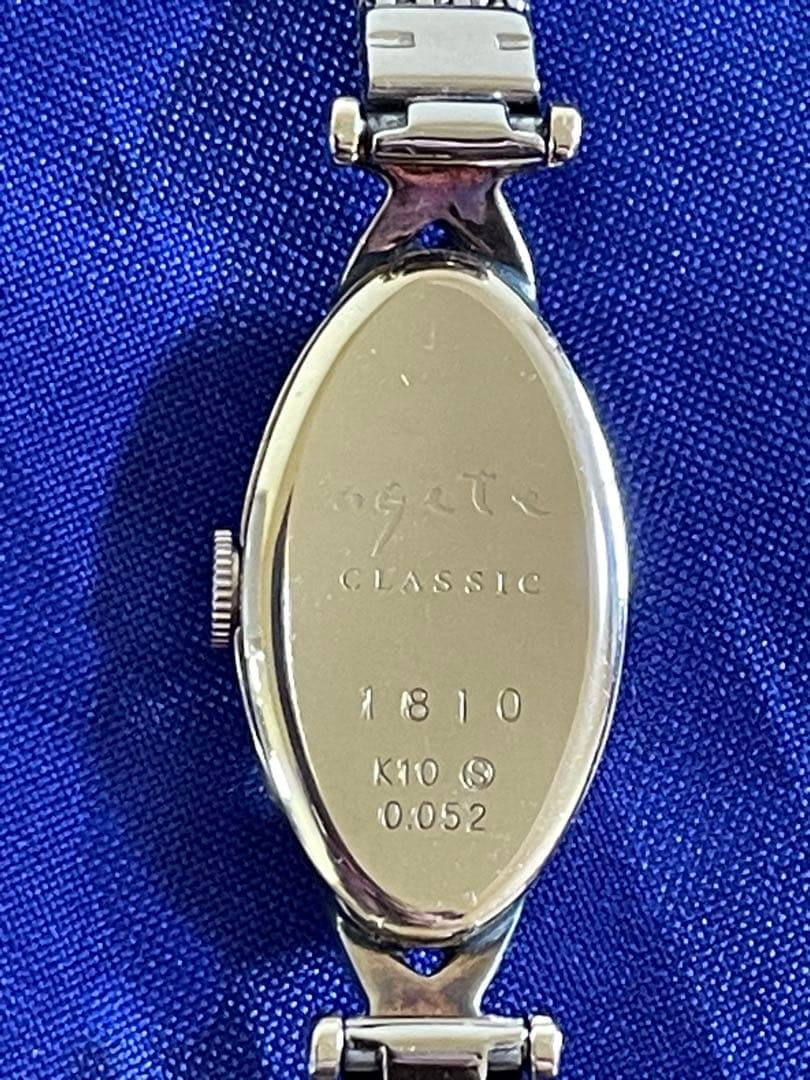 agete アガット　オーバルフェイス　ジュエリーウォッチ　ダイヤ　シェル