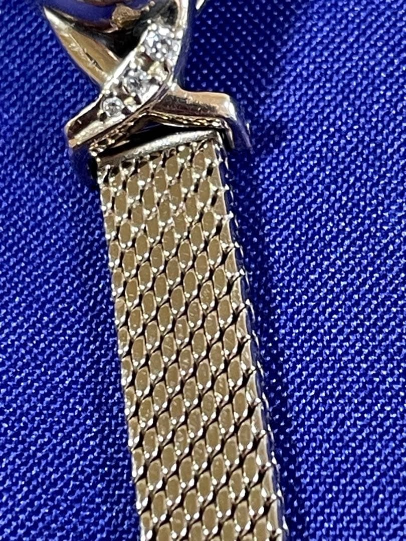 agete アガット　オーバルフェイス　ジュエリーウォッチ　ダイヤ　シェル