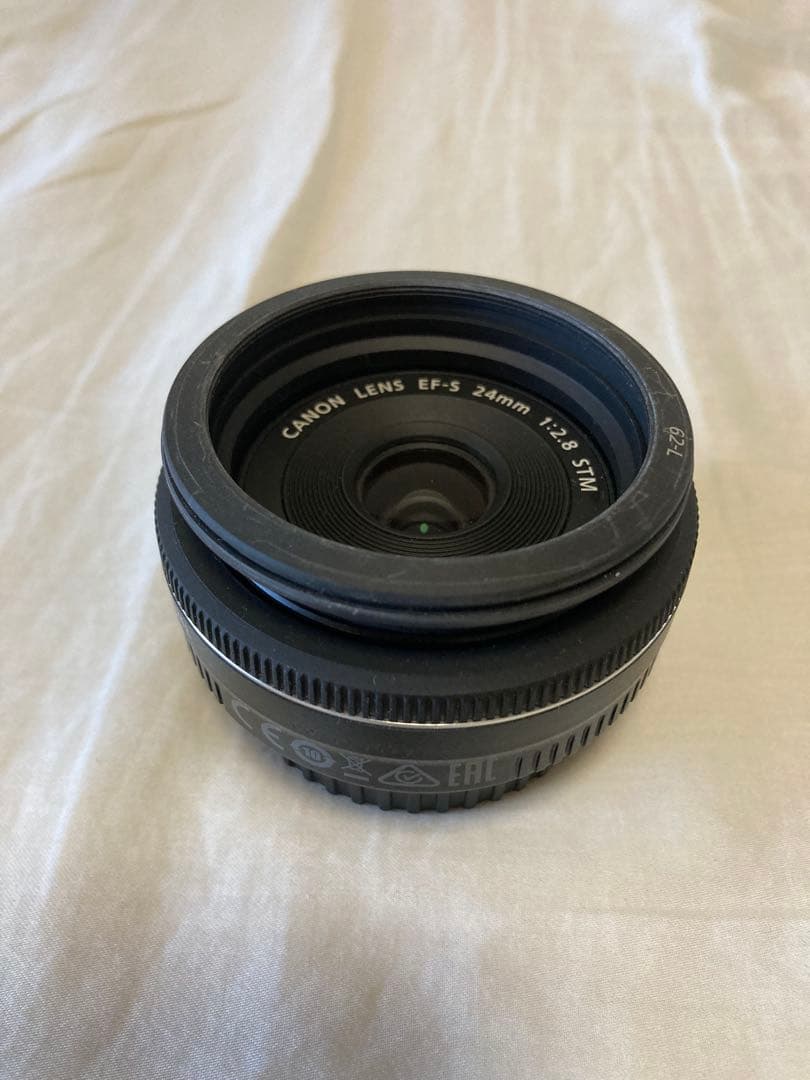 Canon EFS 24mm 単焦点広角マクロレンズ レンズフードES62付き