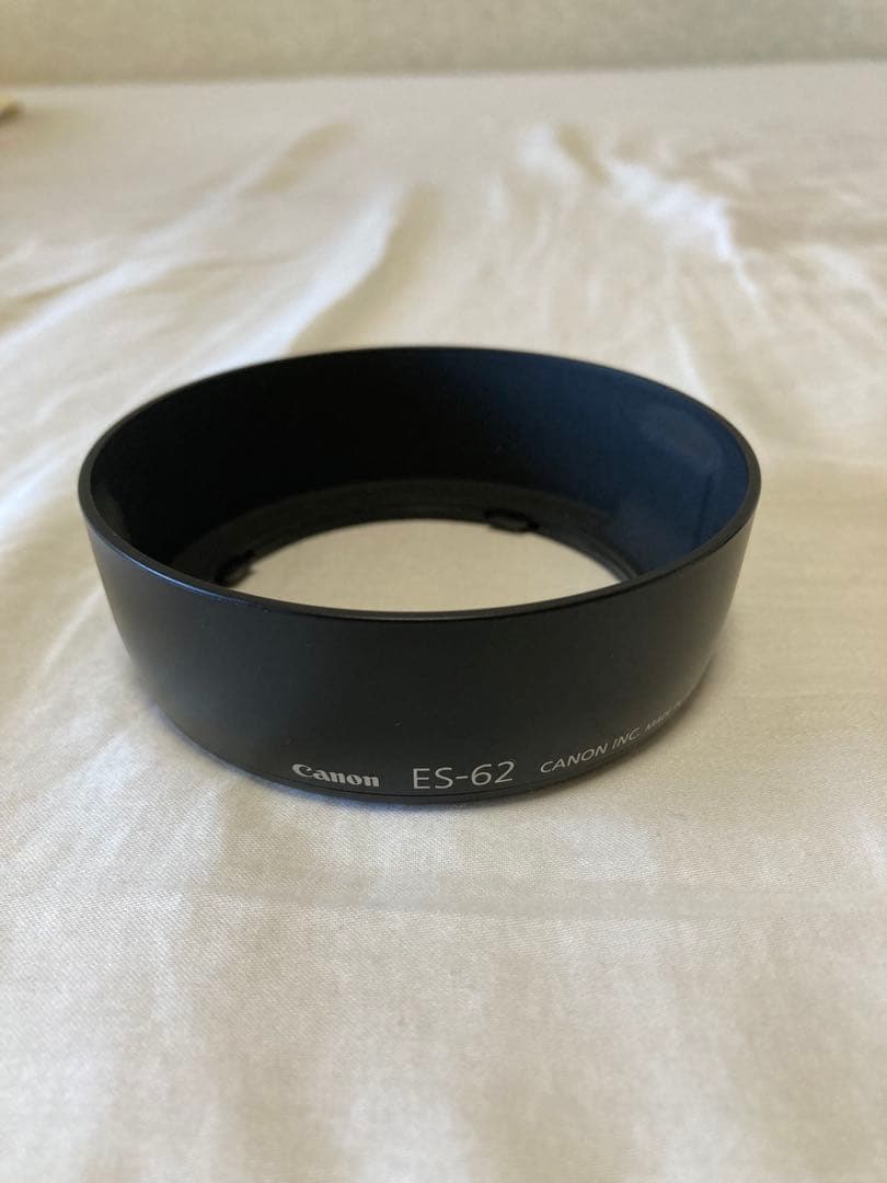 Canon EFS 24mm 単焦点広角マクロレンズ レンズフードES62付き